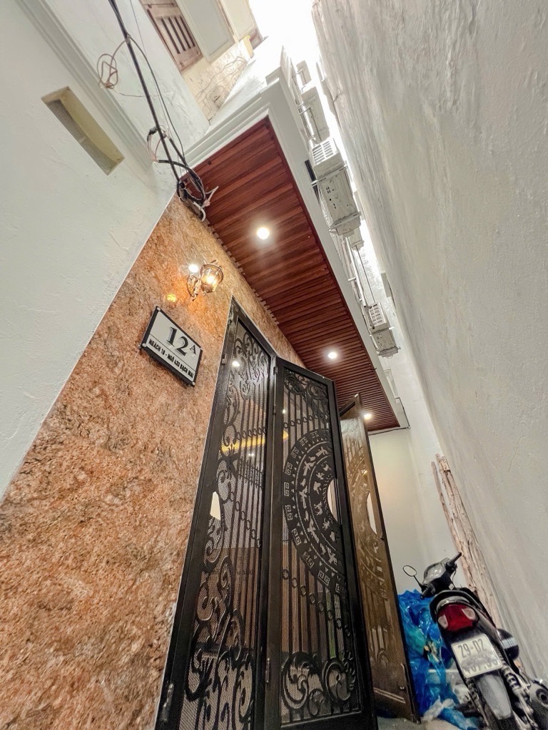 Bán nhà Bạch Mai - diện tích 63m2 5 tầng - SIÊU PHẨM CCMN - giá 17,9 tỷ