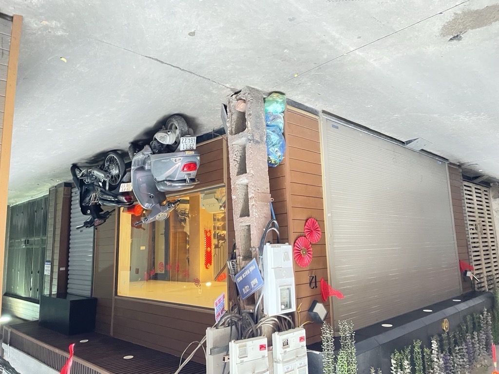 Bán nhà Bạch Mai - diện tích 63m2 5 tầng - SIÊU PHẨM CCMN - giá 17,9 tỷ