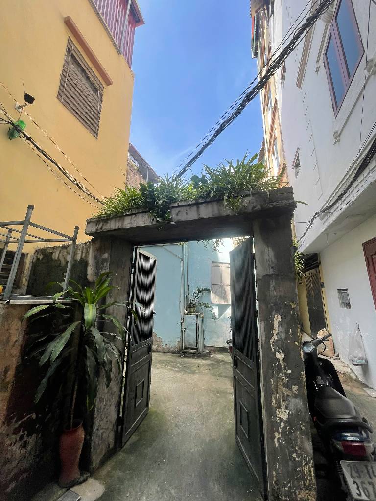 Bán nhà Quan Nhân - diện tích 35,4m2 1 tầng - Sổ đỏ vuông, chính chủ - giá 7,8 tỷ