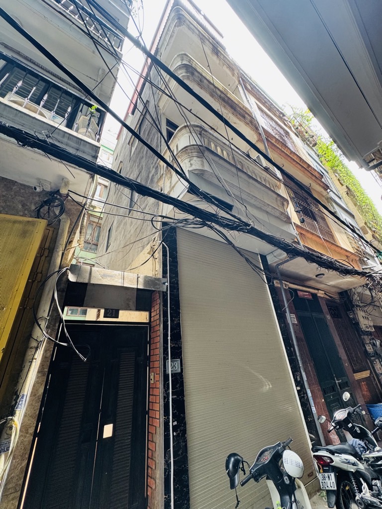 Bán nhà Hòa Bình - diện tích 19,1m2 5 tầng - Ô TÔ ĐỖ CỬA - giá 7,0 tỷ