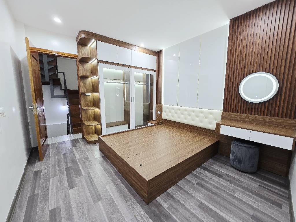 Bán nhà Bạch Mai - Tạ Quang Bửu - Phố Huế  5 tầng - full nội thất - giá nhỉnh 5,3 tỷ