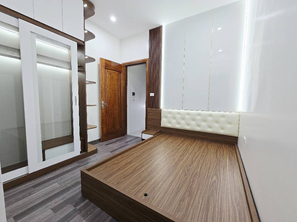 Bán nhà Bạch Mai - Tạ Quang Bửu - Phố Huế  5 tầng - full nội thất - giá nhỉnh 5,3 tỷ