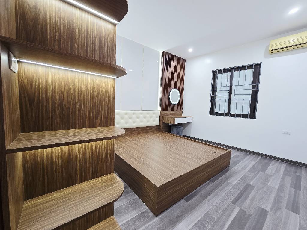 Bán nhà Bạch Mai - Tạ Quang Bửu - Phố Huế  5 tầng - full nội thất - giá nhỉnh 5,3 tỷ