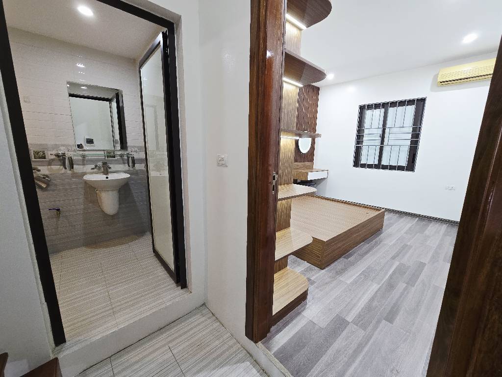 Bán nhà Bạch Mai - Tạ Quang Bửu - Phố Huế  5 tầng - full nội thất - giá nhỉnh 5,3 tỷ
