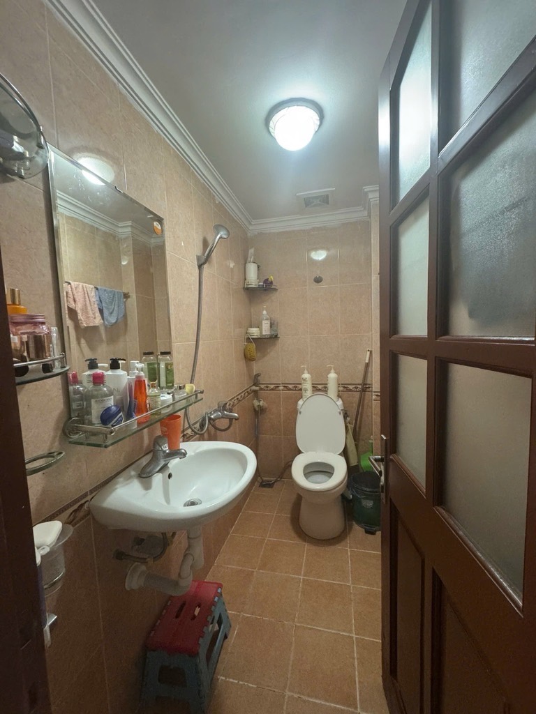 Bán nhà Nguyễn Chí Thanh - diện tích 39m2 5 tầng - ô tô tránh - giá 19,5 tỷ