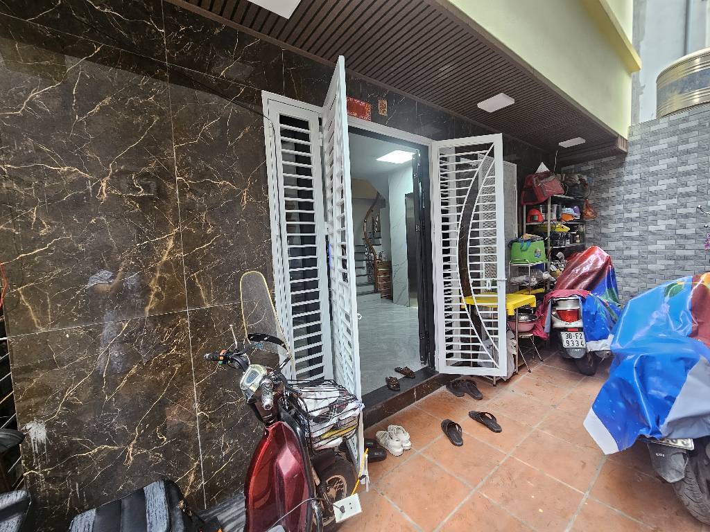 Bán nhà Trương Định - diện tích 39m2 6 tầng - Lô góc, 2 thoáng, thang máy - giá 10 tỷ