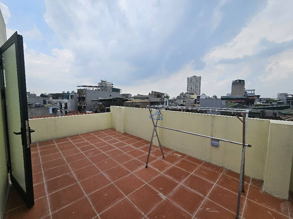 Bán nhà Trương Định - diện tích 39m2 6 tầng - Lô góc, 2 thoáng, thang máy - giá 10 tỷ