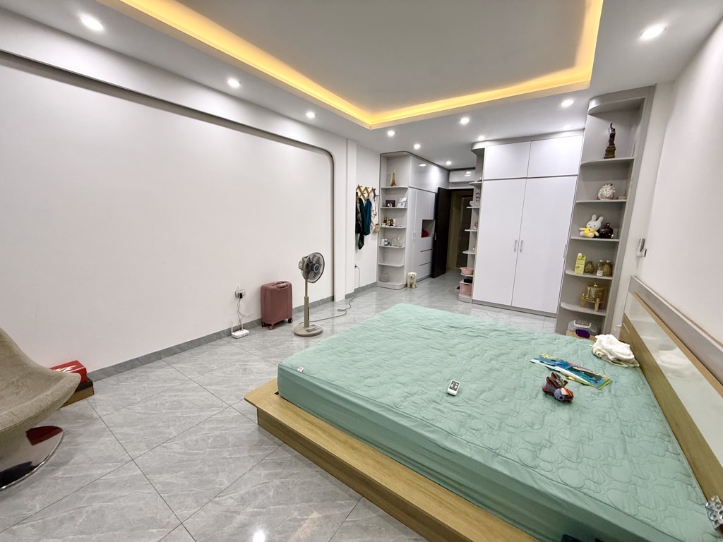 Bán nhà Định Công - diện tích 52m2 6 tầng - Ô TÔ ĐỖ CỬA - giá 15,5 tỷ