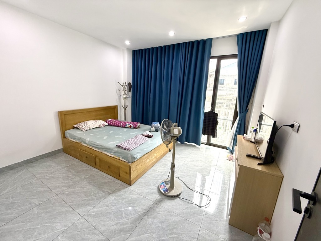 Bán nhà Định Công - diện tích 52m2 6 tầng - Ô TÔ ĐỖ CỬA - giá 15,5 tỷ