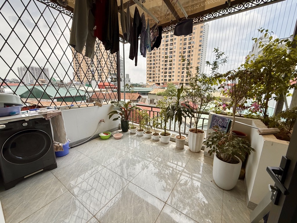 Bán nhà Định Công - diện tích 52m2 6 tầng - Ô TÔ ĐỖ CỬA - giá 15,5 tỷ