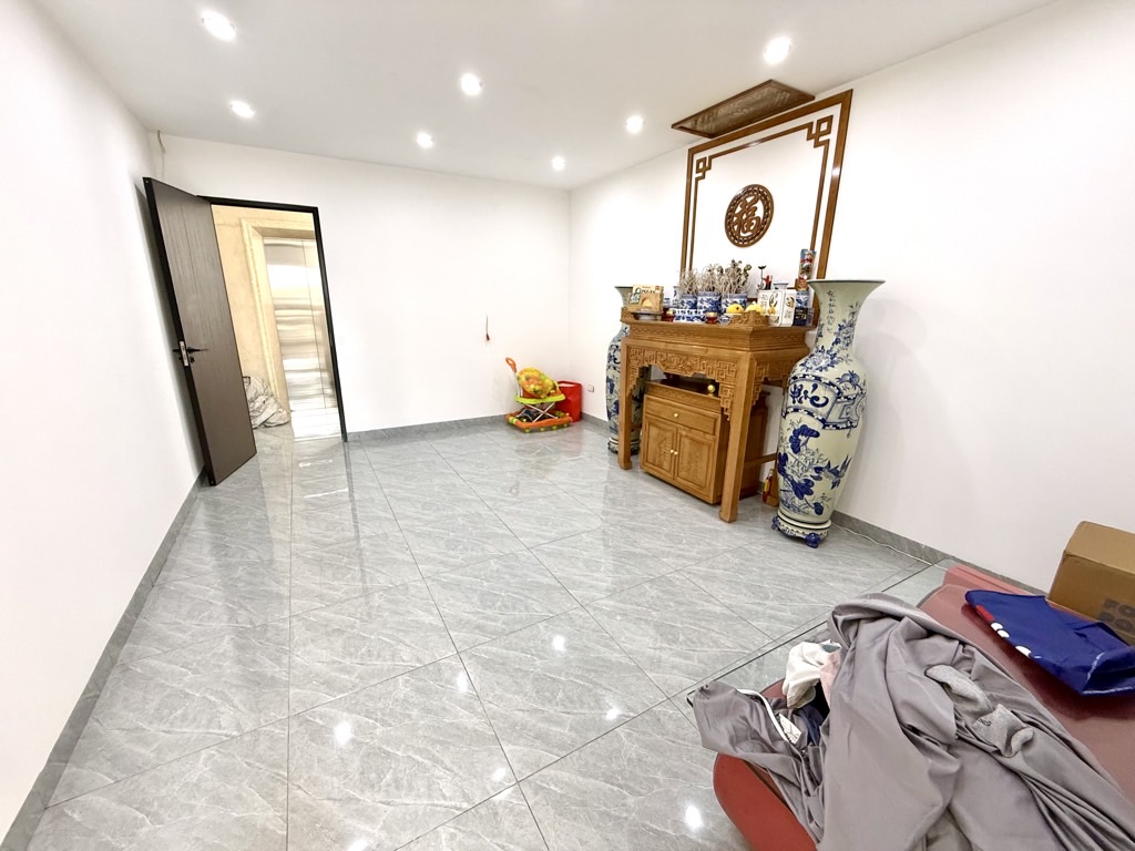 Bán nhà Định Công - diện tích 52m2 6 tầng - Ô TÔ ĐỖ CỬA - giá 15,5 tỷ