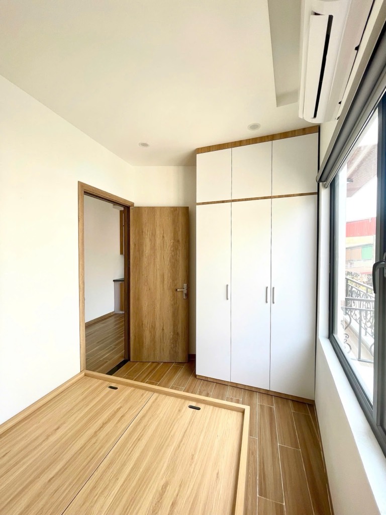 Bán nhà Hoàng Mai - diện tích 80m2 7 tầng - Mặt phố kinh doanh - giá 21,9 tỷ