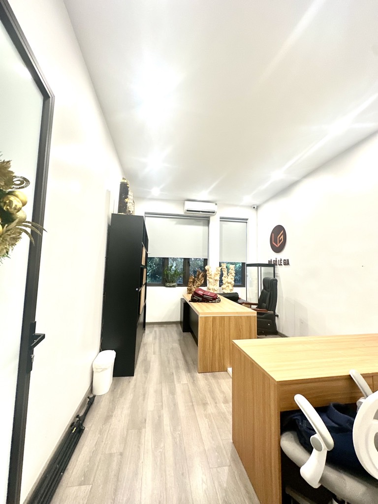 Bán nhà Bán đảo Linh Đàm - diện tích 50m2 5 tầng - ô tô hai tránh trước cửa nhà - giá 15,6 tỷ