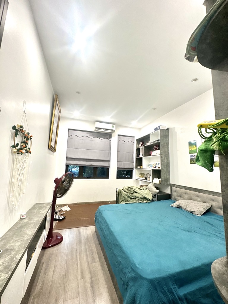 Bán nhà Bán đảo Linh Đàm - diện tích 50m2 5 tầng - ô tô hai tránh trước cửa nhà - giá 15,6 tỷ