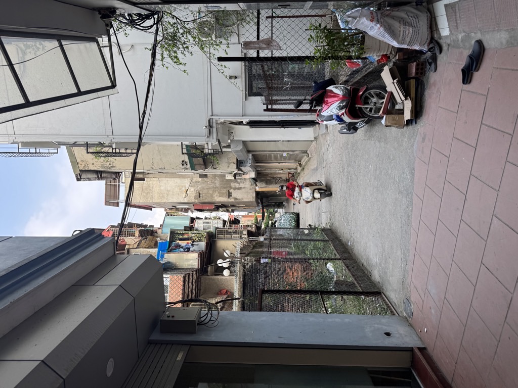 Bán nhà Ngõ Chùa Hưng Ký - diện tích 32m2 5 tầng - Ô tô đỗ cửa - giá 8,5 tỷ