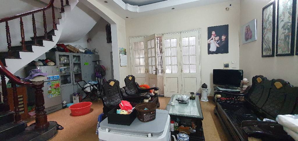 Bán nhà Láng - diện tích 62m2 3 tầng - Lô góc, ô chờ thang máy - giá 10,8 tỷ