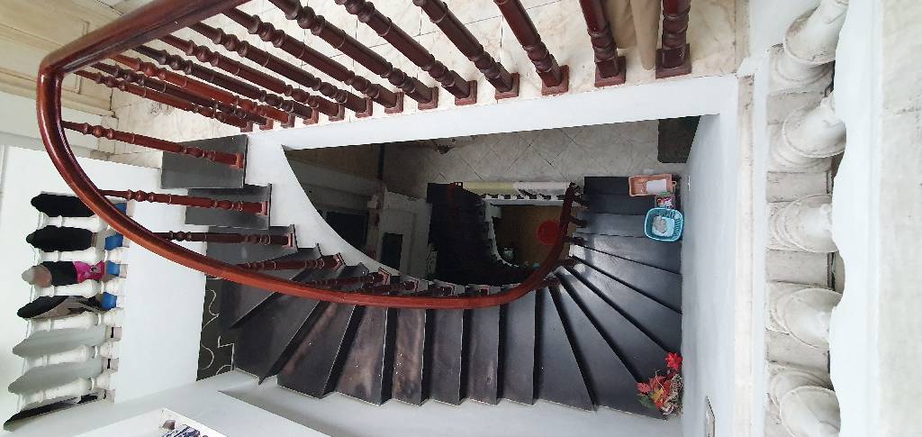 Bán nhà Láng - diện tích 62m2 3 tầng - Lô góc, ô chờ thang máy - giá 10,8 tỷ