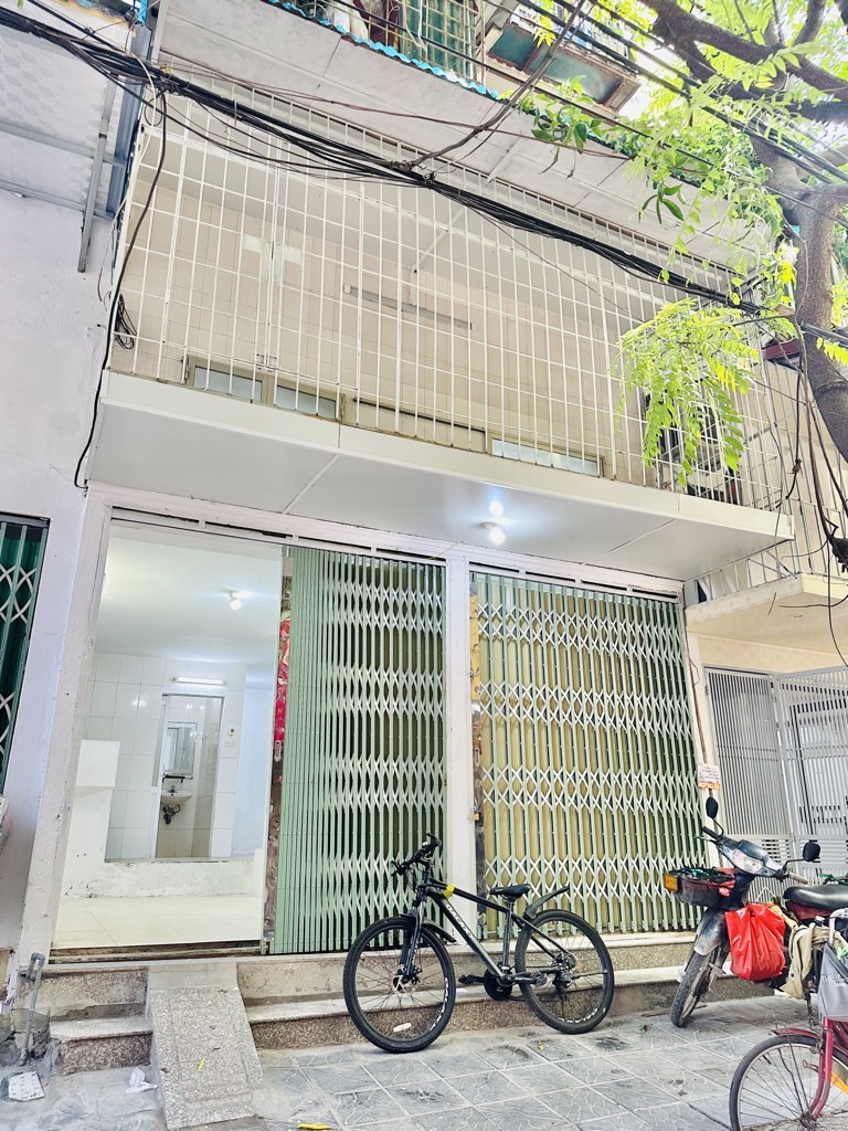 Bán nhà Ngõ 293 Tam Trinh - diện tích 33m2 2 tầng - Mặt ngõ chợ - giá 1,96 tỷ