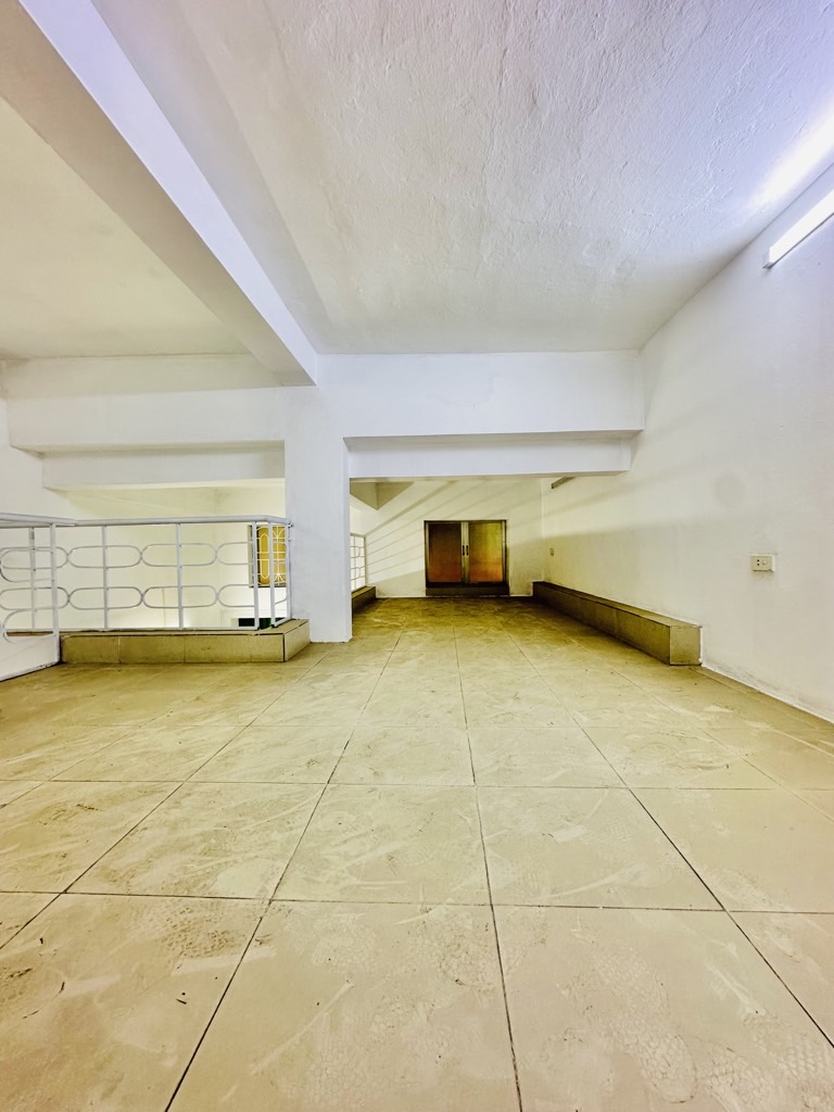 Bán nhà Ngõ 293 Tam Trinh - diện tích 33m2 2 tầng - Mặt ngõ chợ - giá 1,96 tỷ