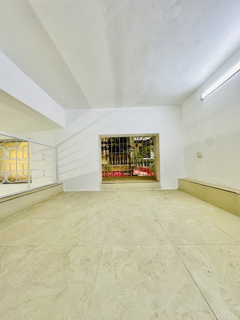 Bán nhà Ngõ 293 Tam Trinh - diện tích 33m2 2 tầng - Mặt ngõ chợ - giá 1,96 tỷ