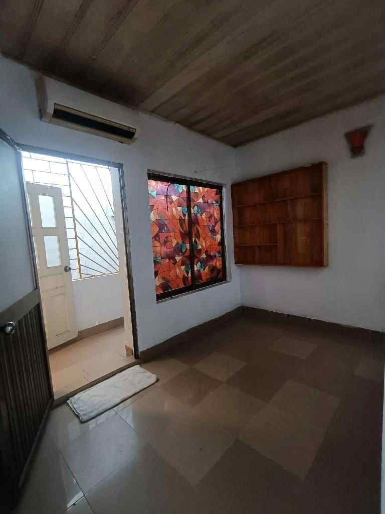 Bán nhà Triều Khúc - diện tích 28m2 2 tầng - Gần ô tô, tiện ích đầy đủ - giá 3,9 tỷ