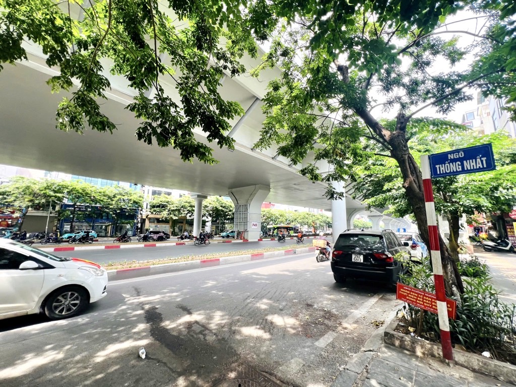 Bán nhà Ngõ Thống Nhất - diện tích 34,6m2 4 tầng - Vừa ở vừa cho thuê - giá 9,5 tỷ