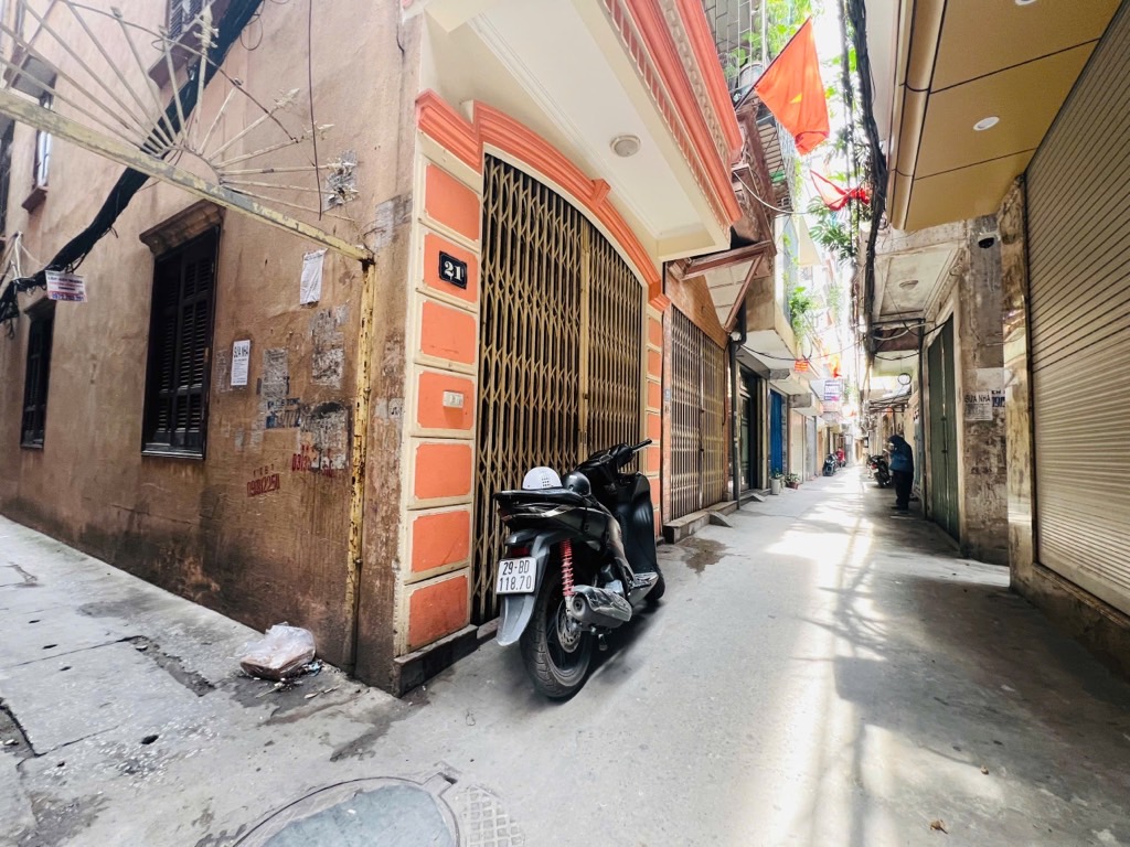 Bán Nhà Ngõ Thống Nhất, Bạch Mai: 40m2 – 6 Ngủ Khép Kín – Dòng Tiền 16Tr/Tháng – Giá 9.5 Tỷ