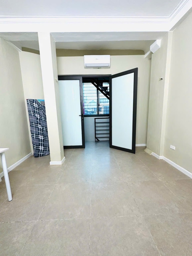 Bán nhà Lê Quý Đôn - Lương Yên - Lò Đúc - 2-m2 x 5 tầng - giá 3,95 tỷ