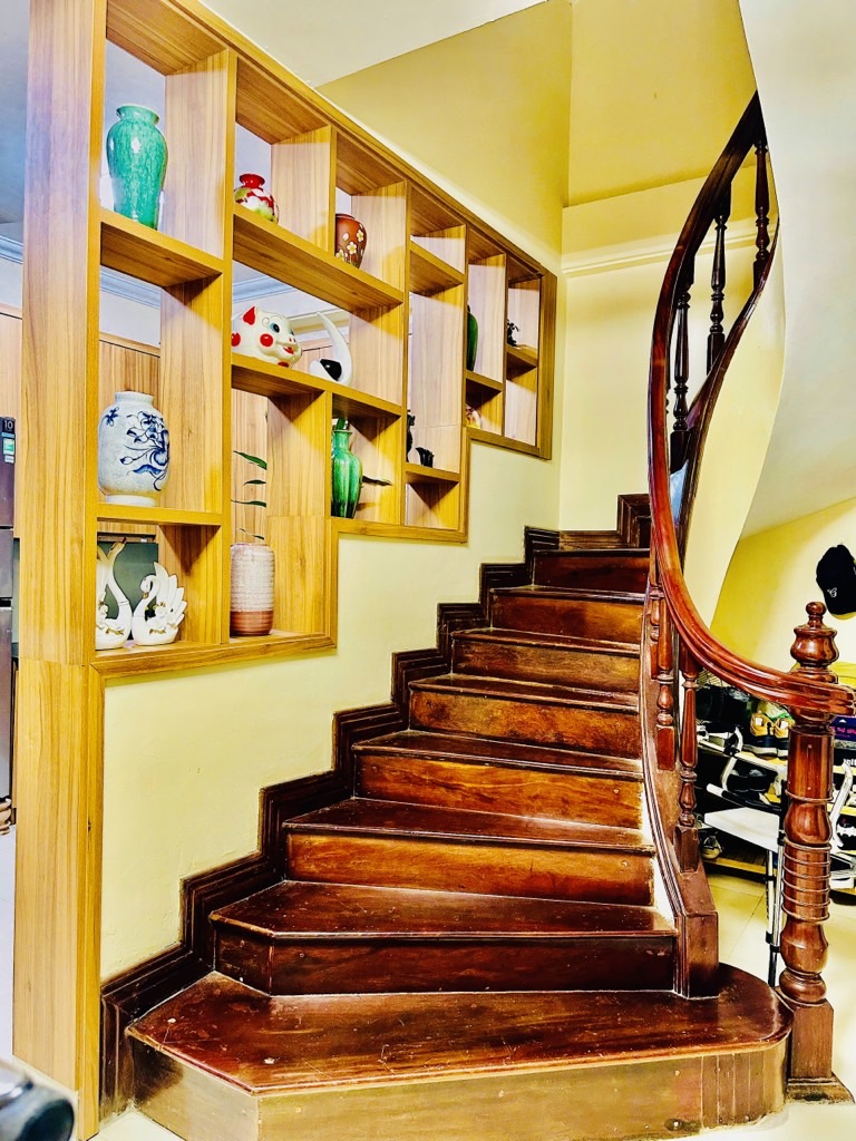 Bán nhà Thái Hà - diện tích 61m2 4 tầng - ngõ thoáng - giá 19 tỷ