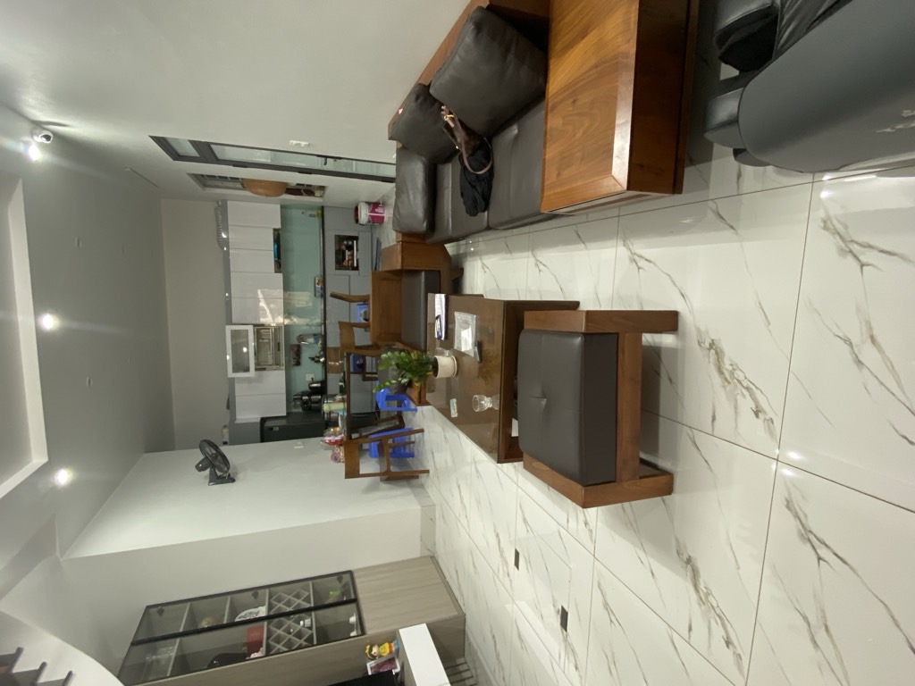 Bán nhà Tam Trinh - diện tích 63m2 4 tầng - Lô góc 2 mặt thoáng - giá 18,5 tỷ