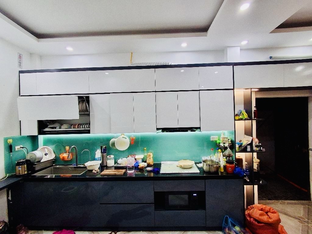 Bán nhà Kim Giang - Nguyễn Xiển - 35.3m2 5 tầng - lô góc đẹp - gần phố - giá 9,5 tỷ