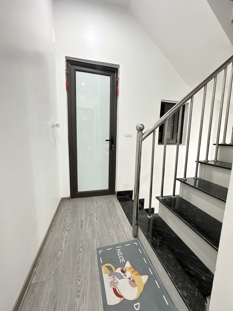 Bán nhà Nguyễn Khoái - diện tích 37m2 3 tầng - Ngõ rộng thoáng - giá 5 tỷ