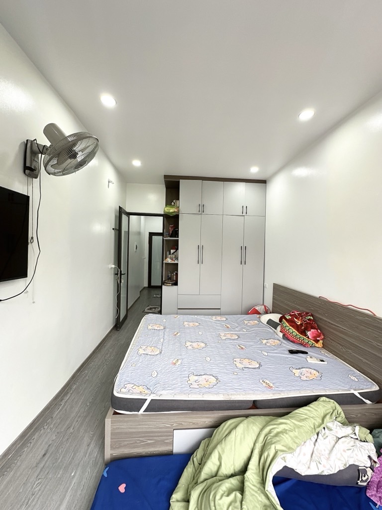 Bán nhà Nguyễn Khoái - diện tích 37m2 3 tầng - Ngõ rộng thoáng - giá 5 tỷ