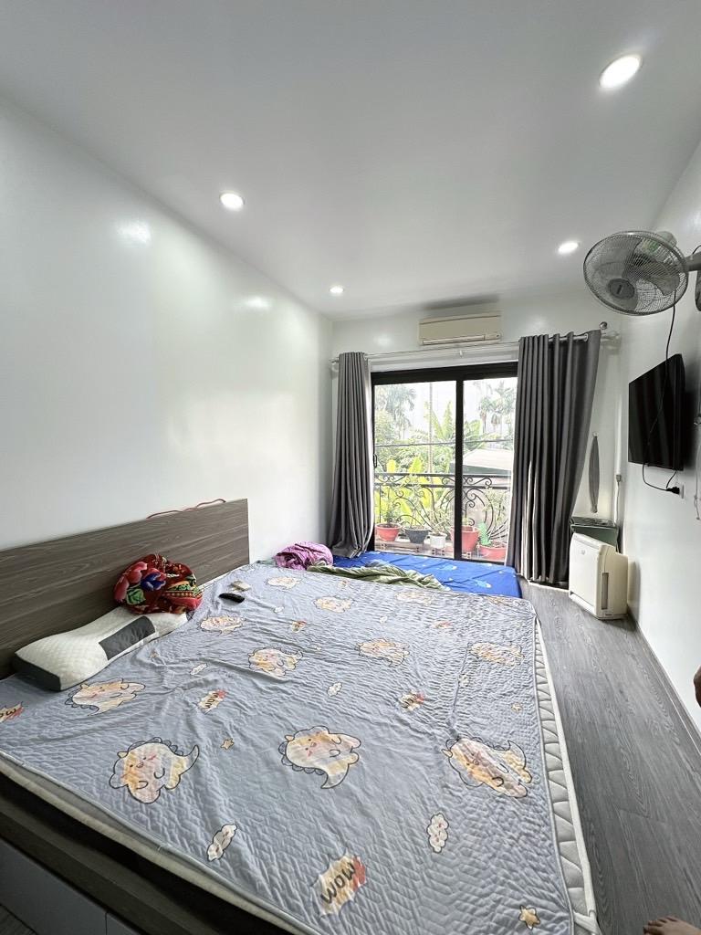 Bán nhà Nguyễn Khoái - diện tích 37m2 3 tầng - Ngõ rộng thoáng - giá 5 tỷ