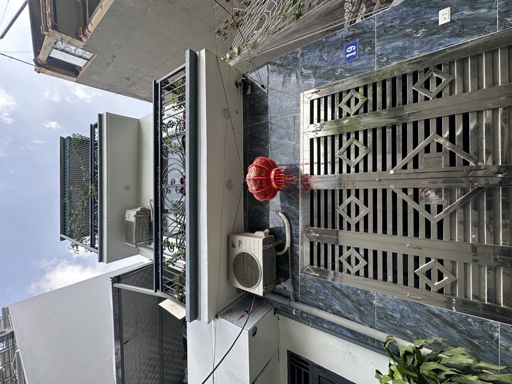 Bán nhà Nguyễn Khoái - diện tích 37m2 3 tầng - Ngõ rộng thoáng - giá 5 tỷ