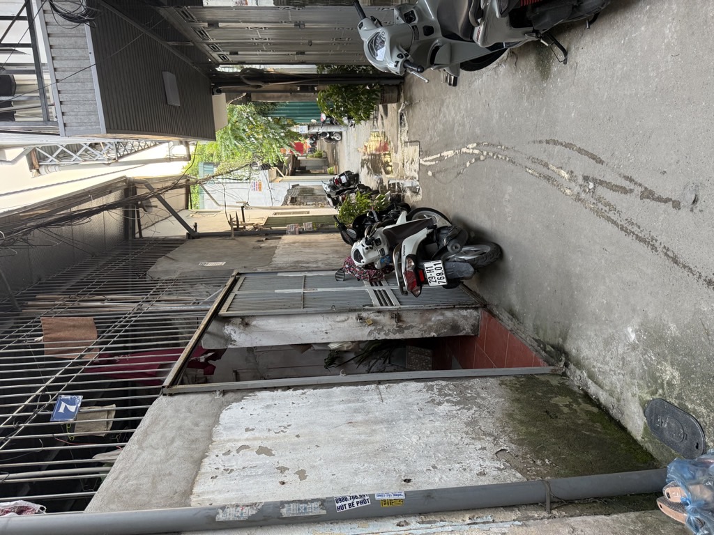 Bán nhà Nguyễn Chính - diện tích 59m2 1 tầng - ô tô tránh - giá 2,45 tỷ