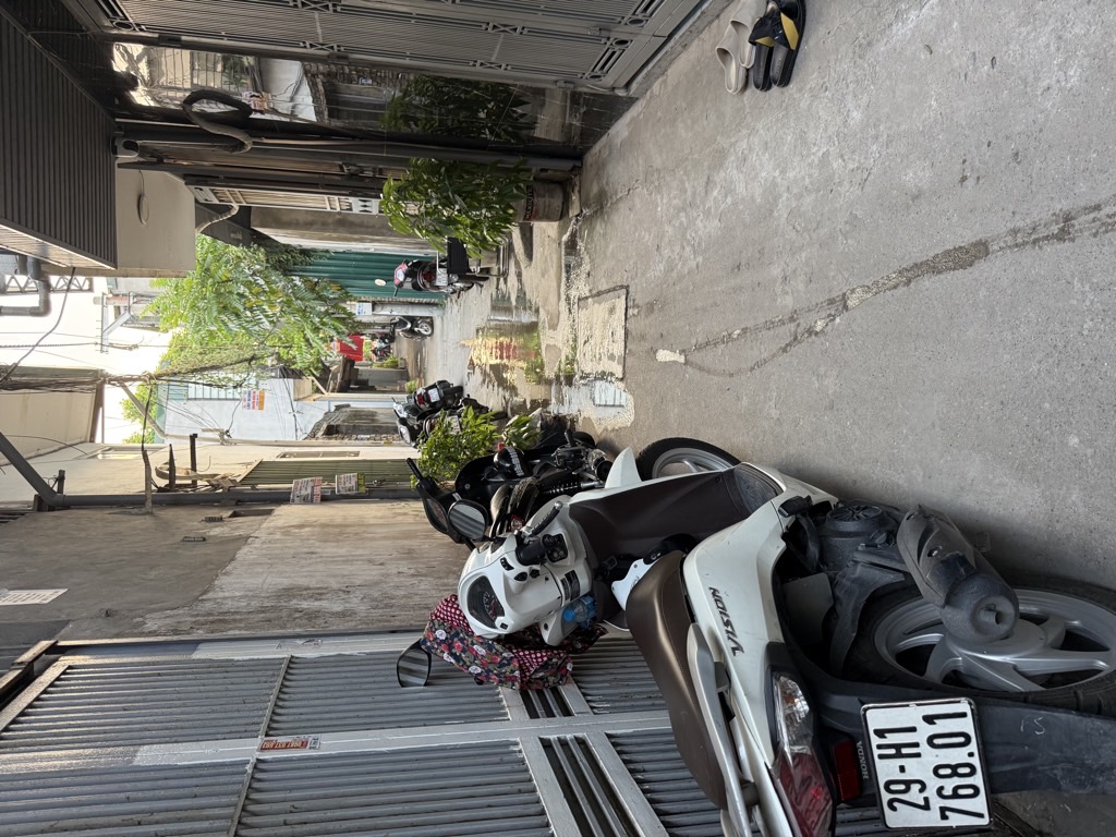 Bán nhà Nguyễn Chính - diện tích 59m2 1 tầng - ô tô tránh - giá 2,45 tỷ