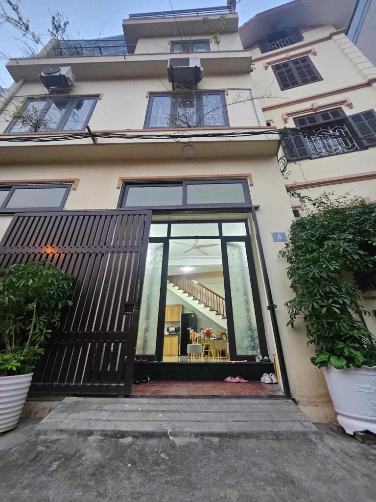 Bán nhà Nam Dư - diện tích 70m2 3 tầng - Ô TÔ ĐỖ CỬA - giá 8,9 tỷ