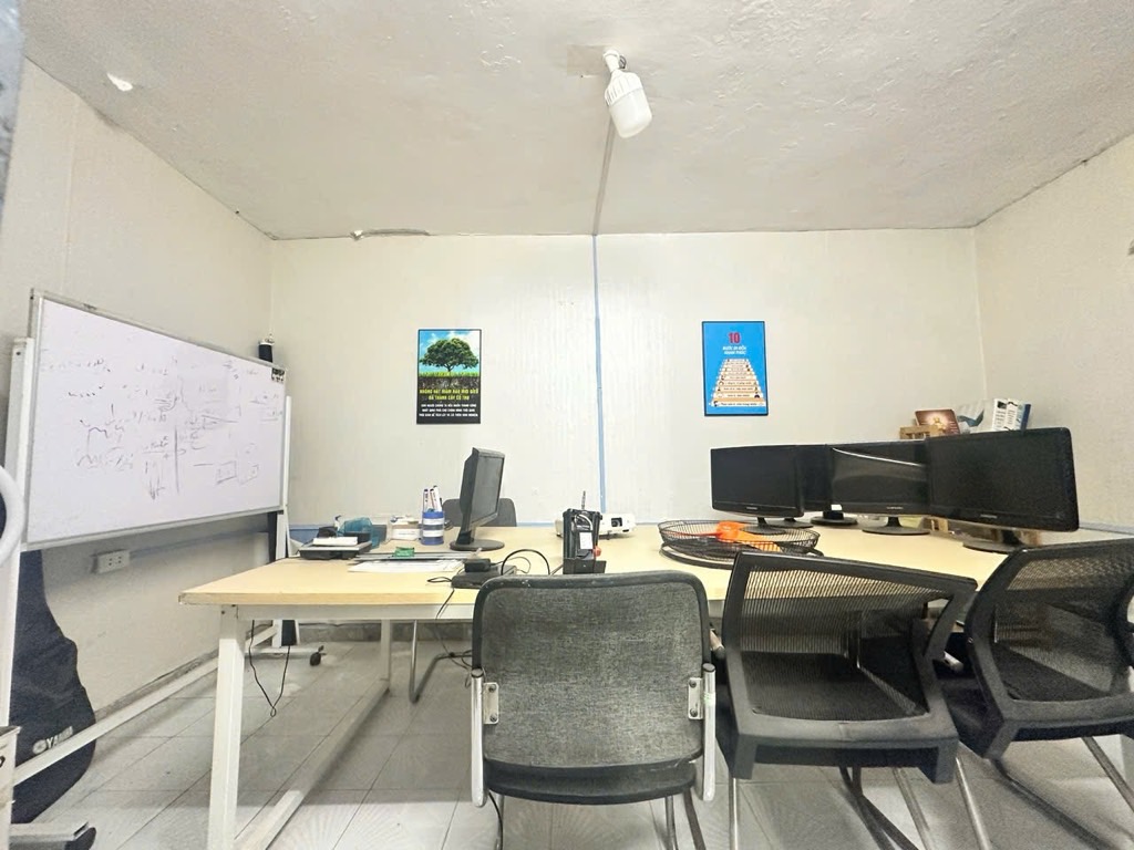 Bán nhà Tân Mai - diện tích 120m2 1 tầng - ô tô tránh - giá 9,4 tỷ