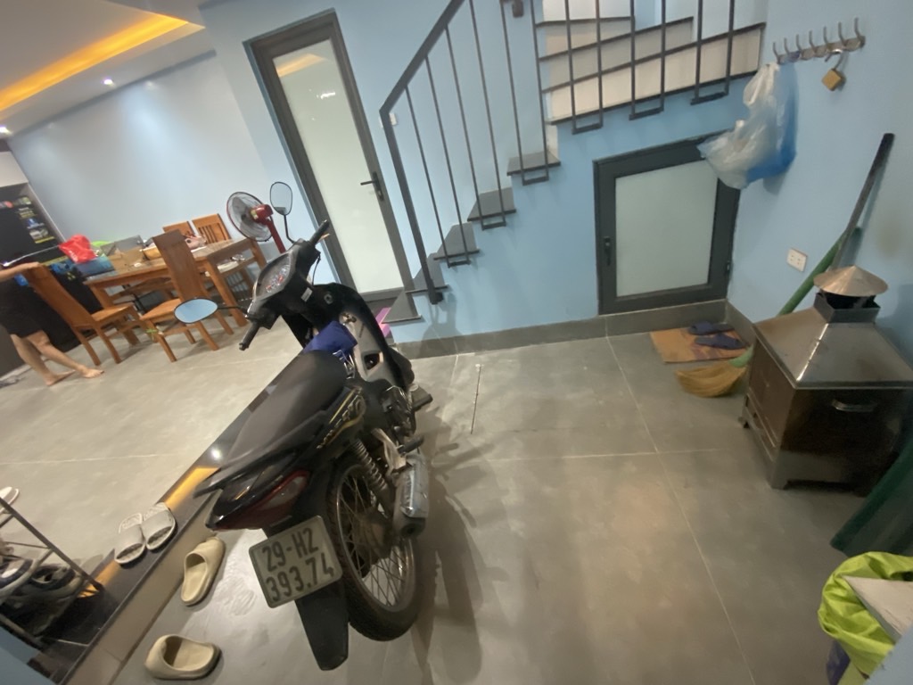 Bán nhà Thịnh Liệt - diện tích 35m2 5 tầng - ô tô tránh - giá 7 tỷ