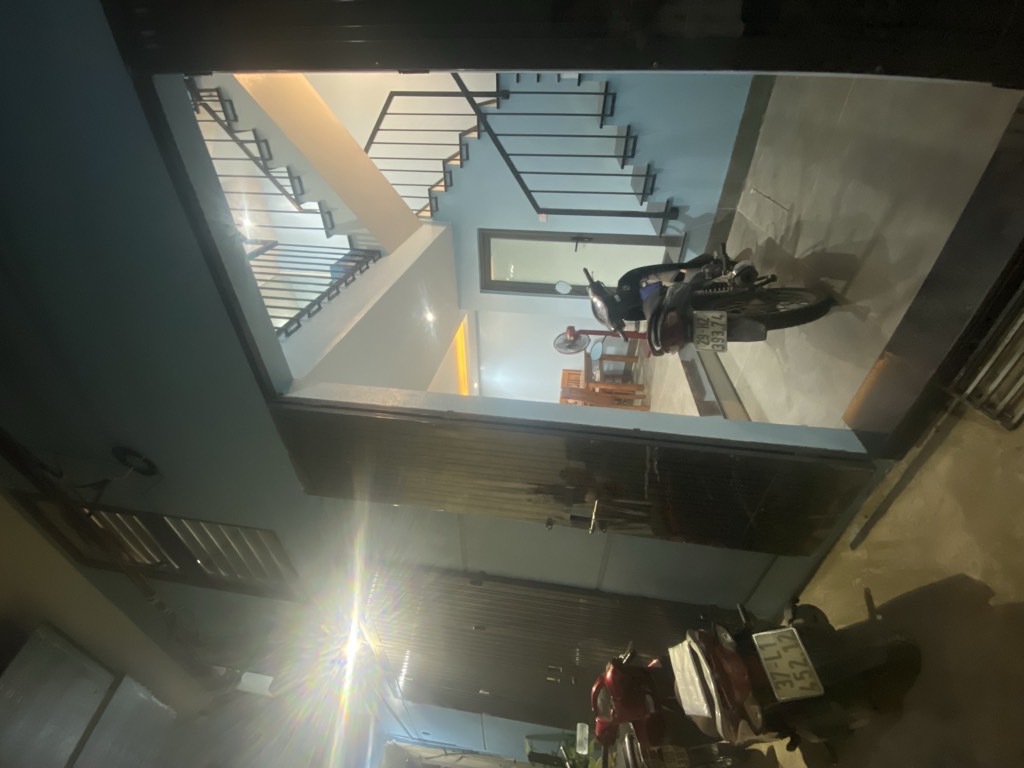 Bán nhà Thịnh Liệt - diện tích 35m2 5 tầng - ô tô tránh - giá 7 tỷ