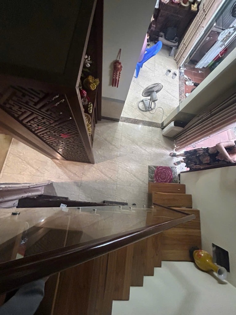 Bán nhà Vĩnh Tuy - diện tích 67m2 2 tầng - Nhà đẹp trung tâm, gần chợ - giá 13 tỷ