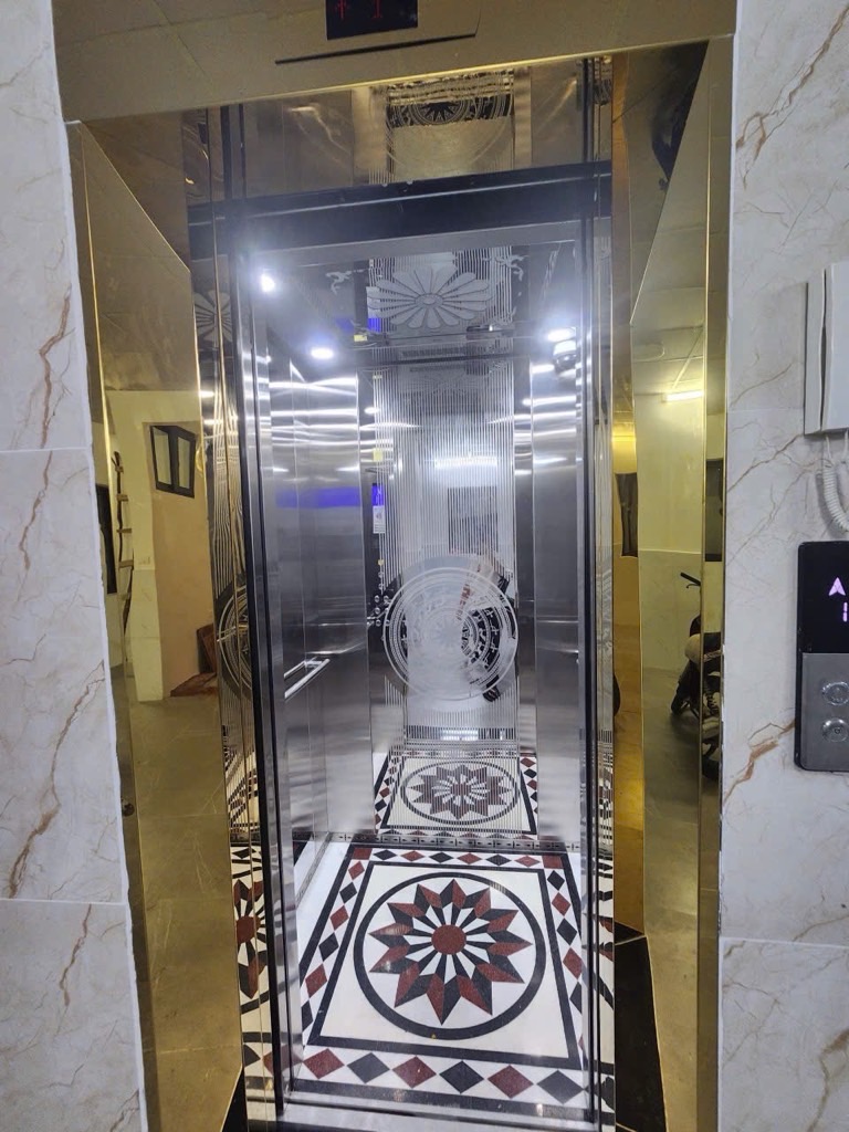 Bán nhà Chùa Láng - diện tích 80m2 6 tầng - Căn hộ dịch vụ mới, full nội thất - giá 22,5 tỷ