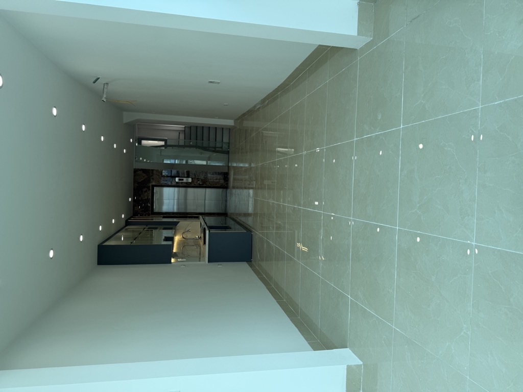 Bán nhà Lạc Trung - diện tích 44m2 6 tầng - Mặt ngõ to ô tô tránh - giá 16,2 tỷ