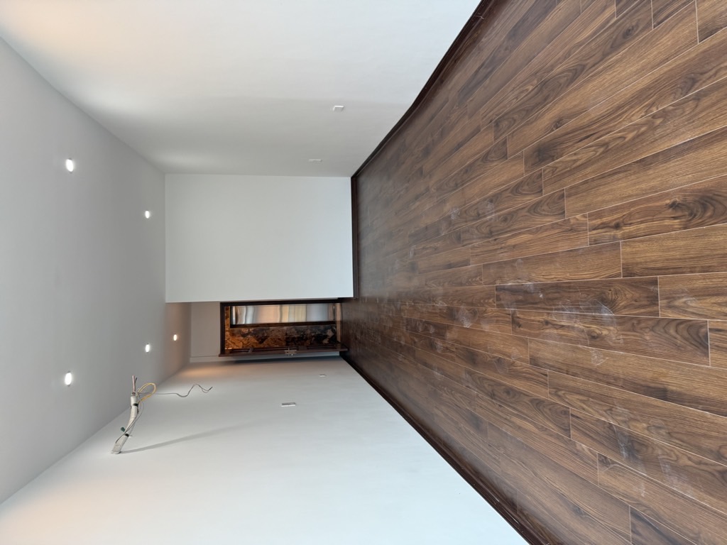 Bán nhà Lạc Trung - diện tích 44m2 6 tầng - Mặt ngõ to ô tô tránh - giá 16,2 tỷ