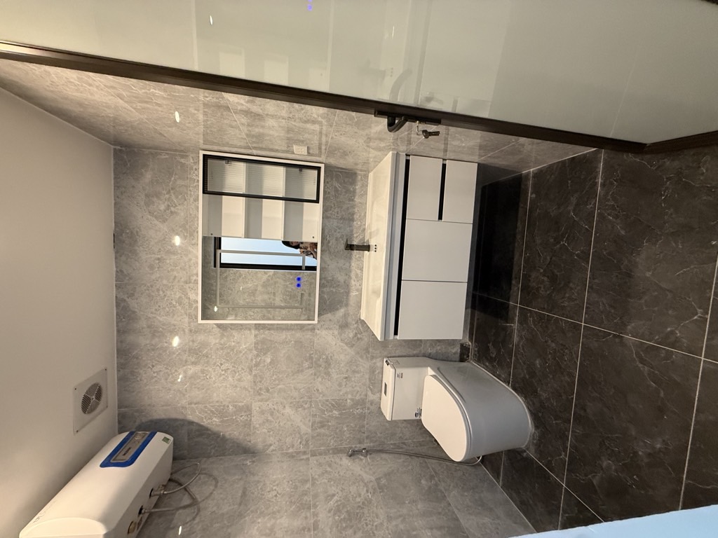 Bán nhà Lạc Trung - diện tích 44m2 6 tầng - Mặt ngõ to ô tô tránh - giá 16,2 tỷ