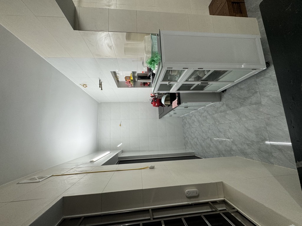 Bán nhà Bùi Ngọc Dương - diện tích 130m2 1 tầng - ô tô tránh - giá 14 tỷ