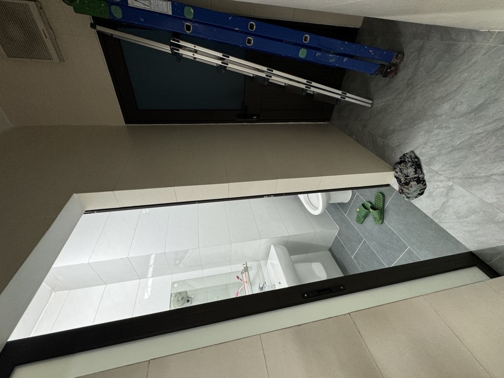 Bán nhà Bùi Ngọc Dương - diện tích 130m2 1 tầng - ô tô tránh - giá 14 tỷ