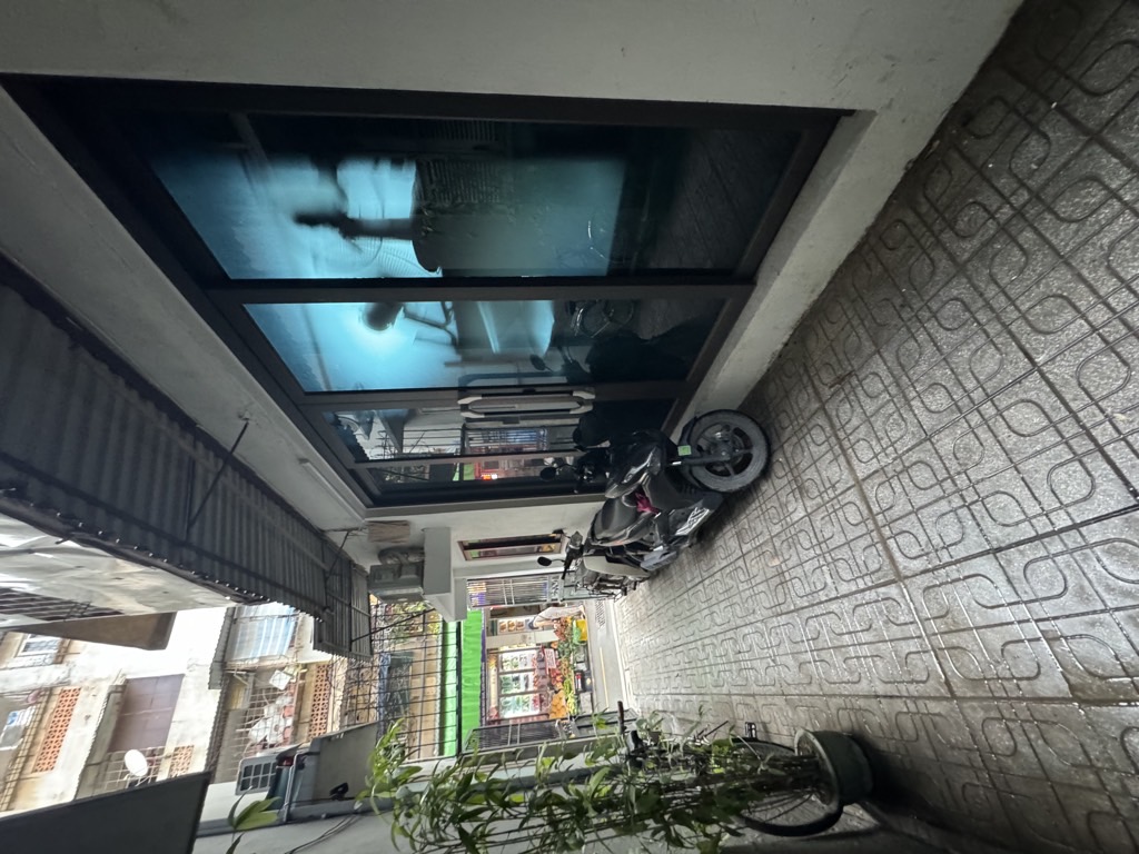 Bán nhà Bùi Ngọc Dương - diện tích 130m2 1 tầng - ô tô tránh - giá 14 tỷ