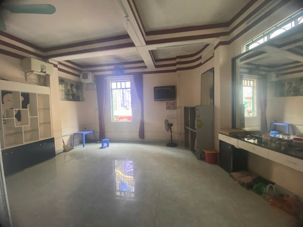 Bán nhà Hoàng Mai - diện tích 39.7m2 3 tầng - Mặt phố kinh doanh sầm uất - giá 8,8 tỷ